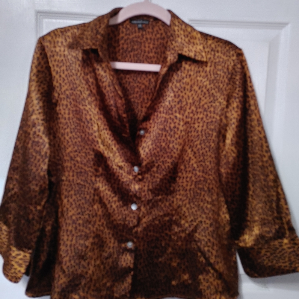 NWOT NEVER WORN LEOPARD BLOUSE
